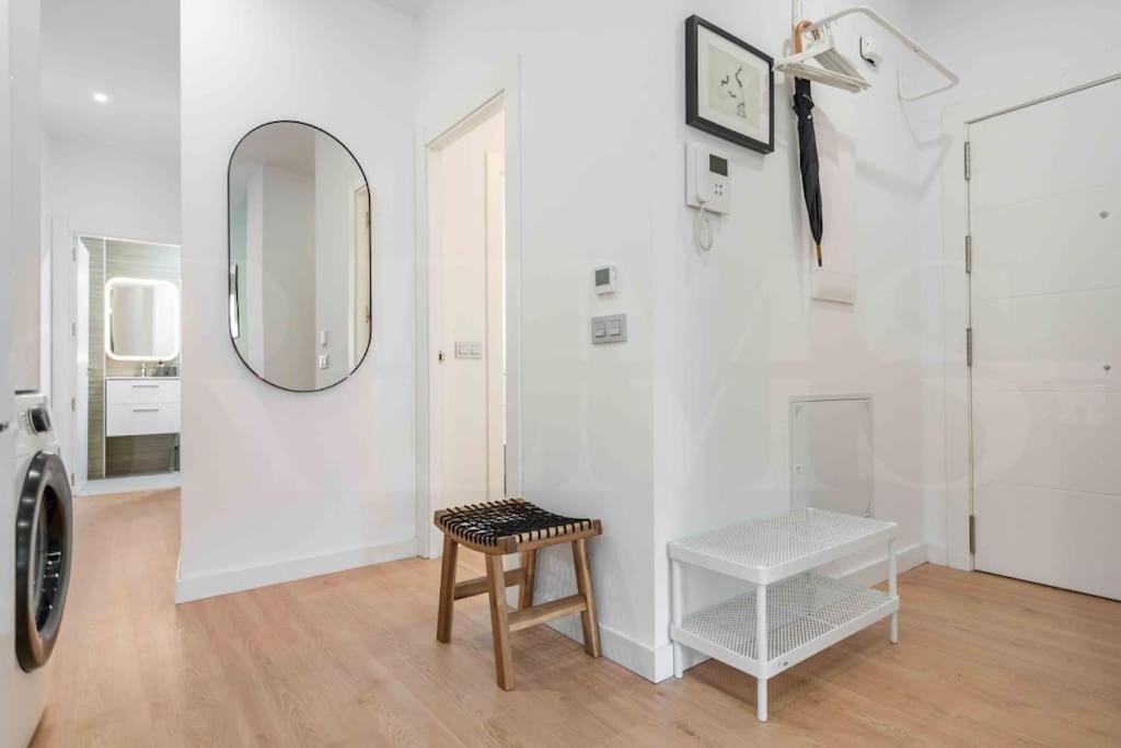 מאלגה Fresh & Stylish Apartment With Parking By Rems מראה חיצוני תמונה