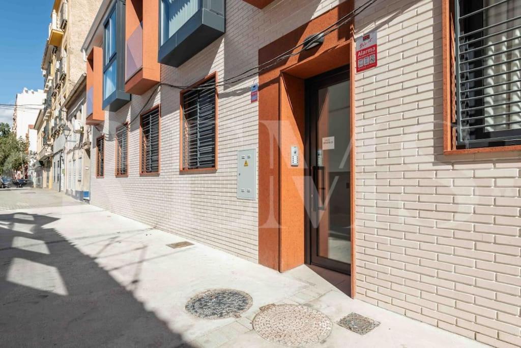 מאלגה Fresh & Stylish Apartment With Parking By Rems מראה חיצוני תמונה